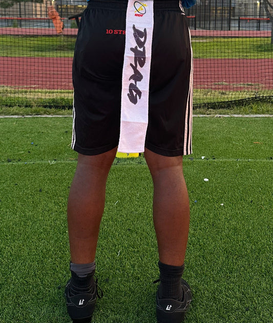 Drag Streamer Towel